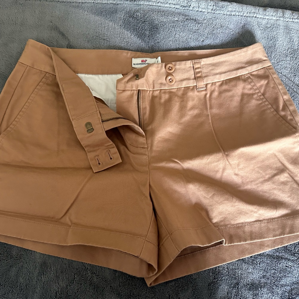 Vineyard vines womens khaki shorts